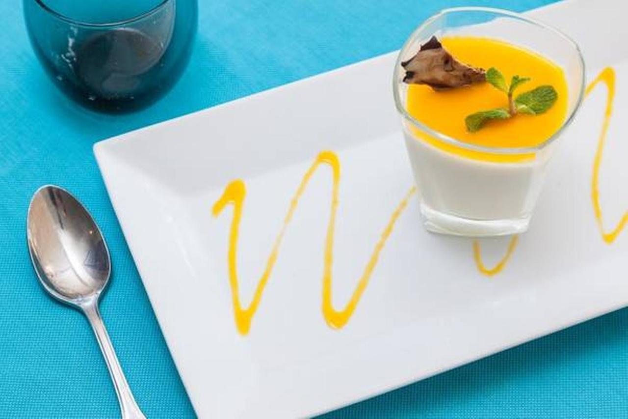 الشقق الفندقية كانيو سور ميرفي  Caffe Riviera المظهر الخارجي الصورة