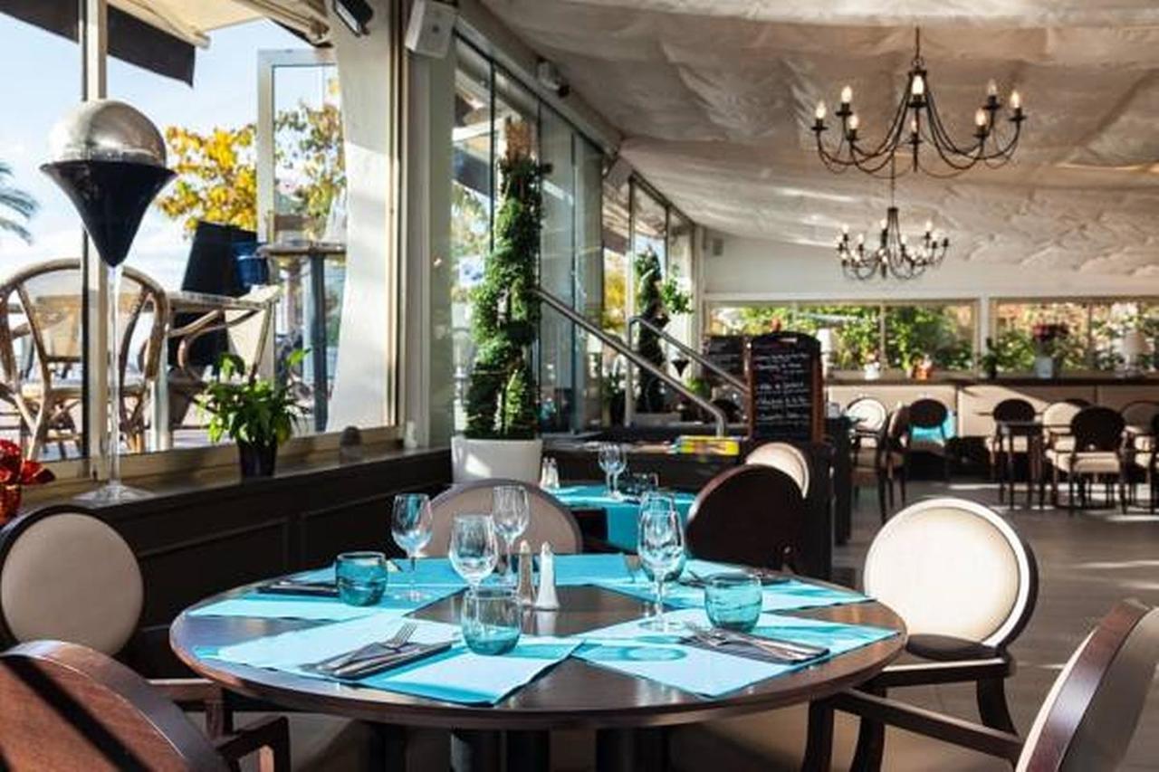 الشقق الفندقية كانيو سور ميرفي  Caffe Riviera المظهر الخارجي الصورة